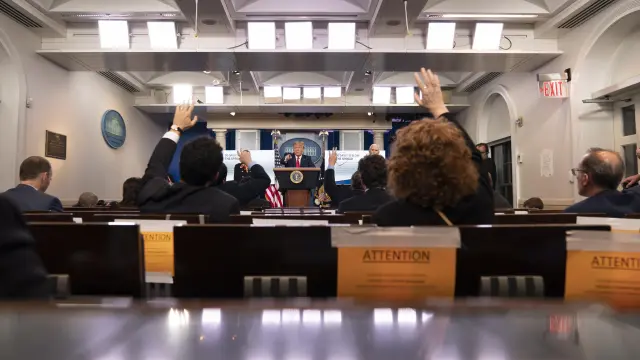 El presidente Trump, durante la rueda de prensa de este martes en la Casa Blanca sobre el Covid-19.