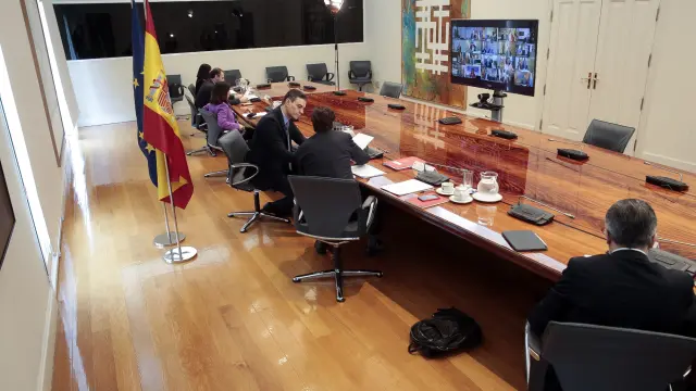 Videoconferencia del Gobierno con los presidentes autonómicos.