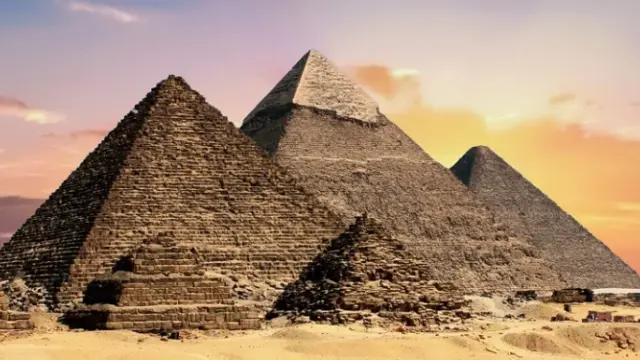 Pirámides egípcias.