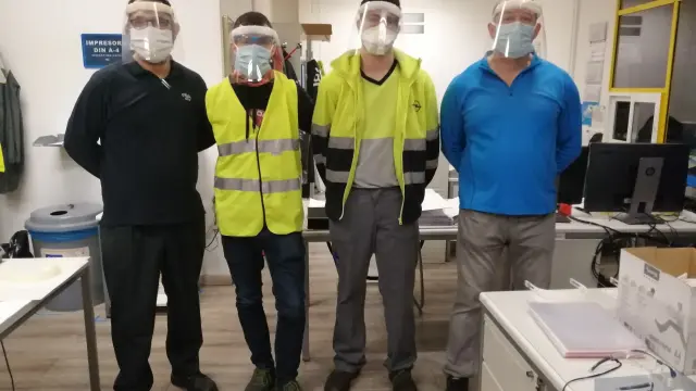 La planta PSA en Figueruelas produce máscaras, pantallas y lápices táctiles.