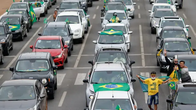 Defensores del presidente Jair Bolsonaro en una protesta contra el Tribunal Supremo de Brasil.