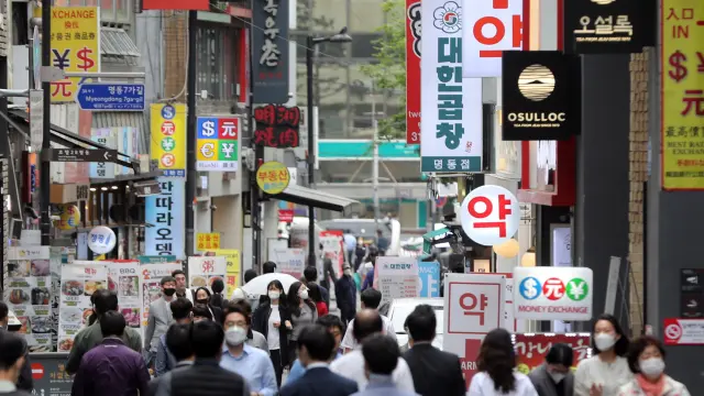 South Korea's economy shrinks 1.3 percent in Q1