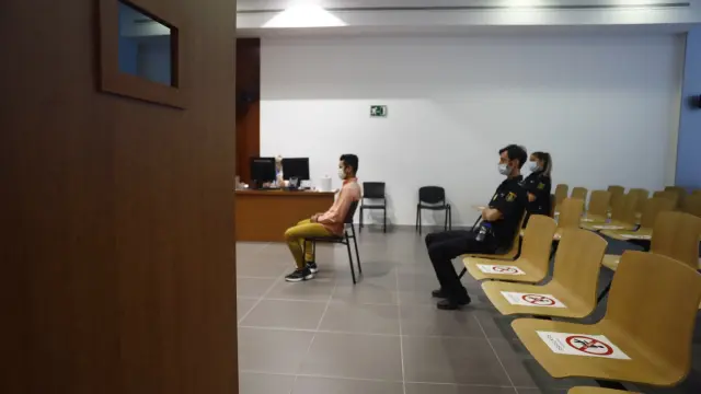 El acusado, Marlon P. P., en la sala de vistas de la Audiencia Provincial de Zaragoza