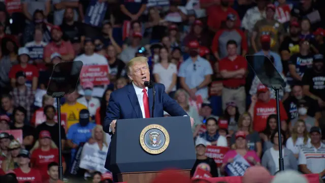Trump durante su acto en Tulsa