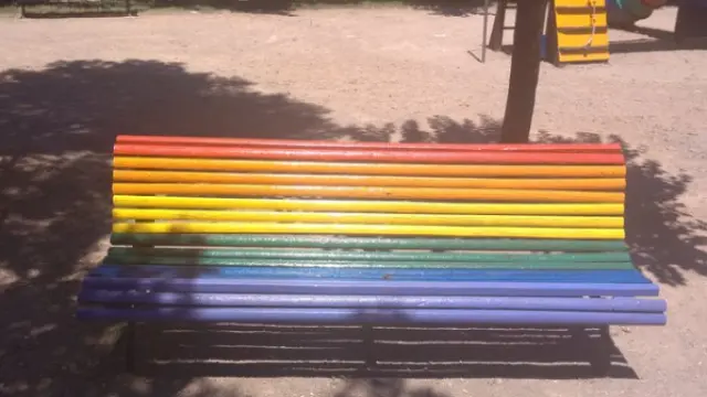 La Almunia amanece con los colores de la bandera del Orgullo Gay