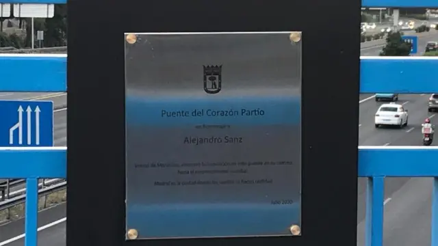 Una imagen de la placa conmemorativa a Alejandro Sanz, compartida por el cantante en sus redes sociales.