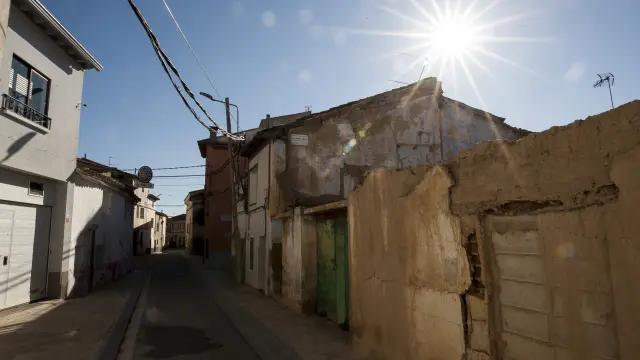 Las calles desiertas de Boquiñeni, en una imagen de archivo.