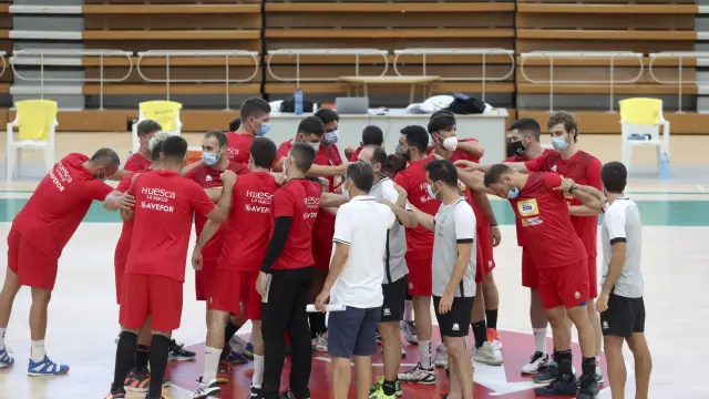 El Bada Huesca, en su primer día de entrenamiento de la pretemporada 2020.