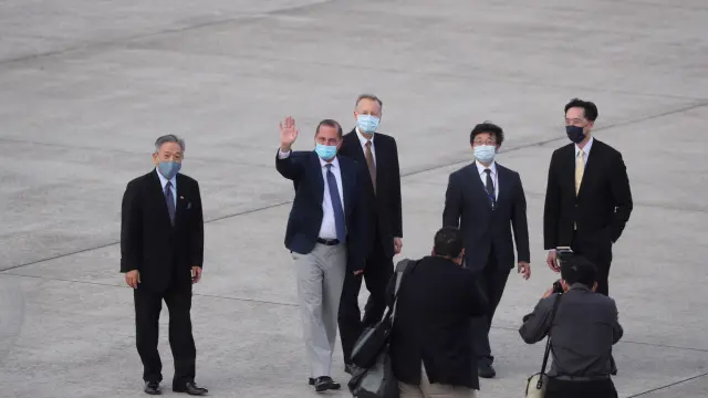 U.S. Secretary of HHS Azar arrives at Taipei Songshan Airport