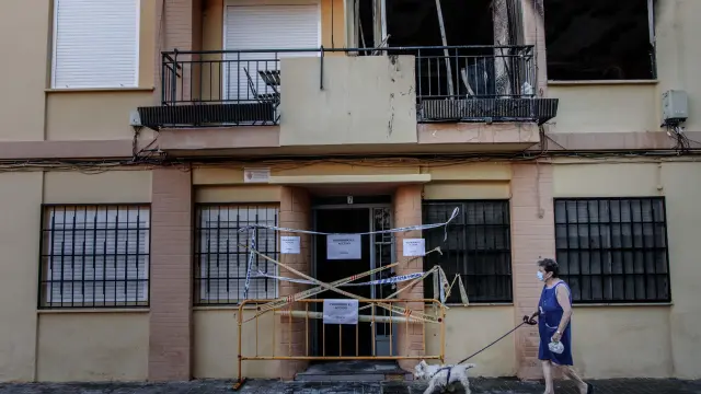 Diez heridos, cuatro de ellos graves, en el incendio de un piso en Xirivella