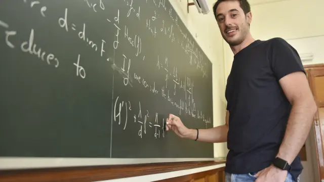 Víctor Manero da clases en la Facultad de Ciencias Humanas y de la Educación.