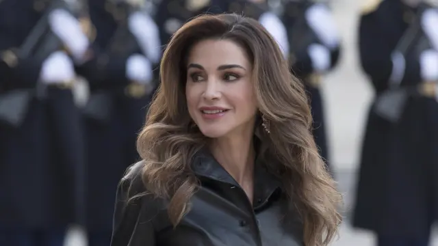 Paris (France), 29/03/2019.- (FILE) - Queen Rania of Jordan arrives at the Elysee Palace in Paris, France, 29 March 2019 (reissued 30 August 2020). Queen Rania turns 50 on 31 August 2020. (Francia, Jordania) EFE/EPA/IAN LANGSDON [[[HA ARCHIVO]]] Queen Rania turns 50
