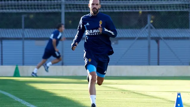 Guitián, este jueves en el tercer entrenamiento del Real Zaragoza de la nueva pretemporada, todavía de manera individualizada.