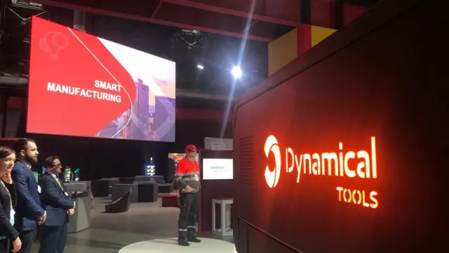Presentación de Dynamical 3D en Varsovia, en un foro organizado por Coca-Cola.