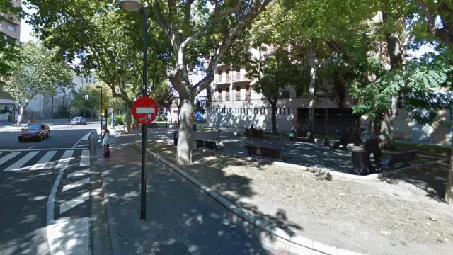 Confluencia de la plaza de Tenerías y de la calle de Alonso V, en Zaragoza.