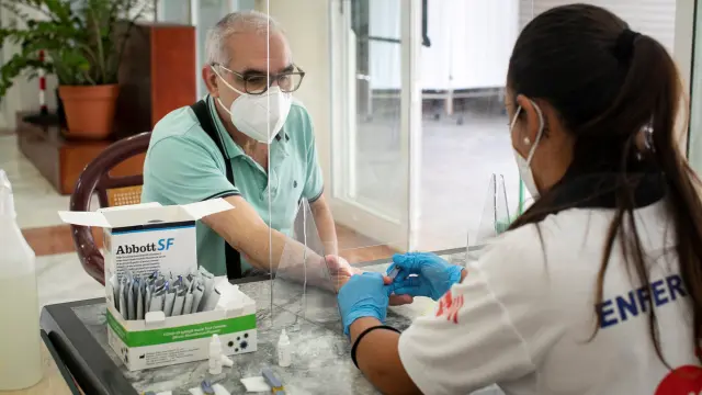 Canarias comienza los cribados de detección de coronavirus en un barrio de Las Palmas de Gran Canaria