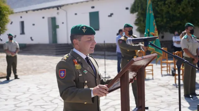 El Acuartelamiento San Bernardo de Jaca ha acogido este viernes la toma de mando del teniente coronel Miguel Ángel Soto Godía