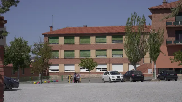Foto del colegio Las Viñas de Teruel donde se ha detectado un caso de Covid en un aula de Infantil