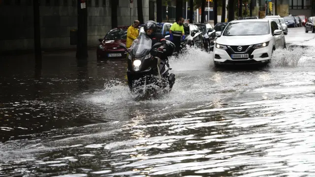 Tromba de lluvia torrencial en Zaragoza