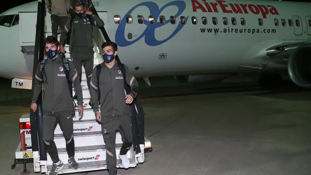 El Atlético de Madrid llegó el martes a Huesca por vía aérea
