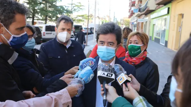El alcalde de Huesca se ha mostrado "preocupado" por la situación sanitaria de la ciudad tras dispararse los contagios.