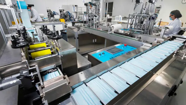 DIMA ha adaptado sus instalaciones para tener 800 metros cuadrados de nuevas salas para la fabricación de mascarillas quirúrgicas.