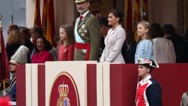 El Rey Felipe presidiendo el desfile del 12 de octubre en 2018