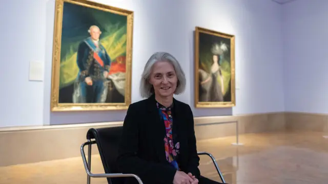 La historiadora del arte Janis Tomlinson, durante una visita que realizó el año pasado a las obras de Goya en el Museo de Zaragoza