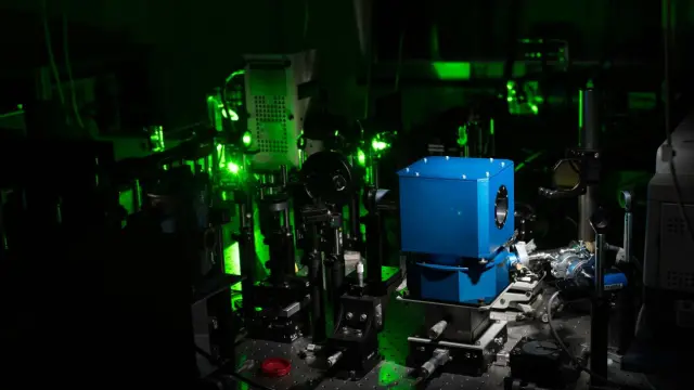 Dispositivos utilizados en el laboratorio de superconductividad de la Universidad Rochester (EE UU).