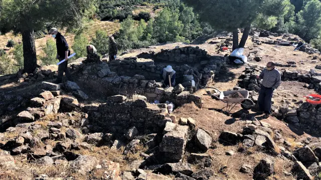Excavación del yacimiento de 'Els Castellans', entre Cretas y Calaceite.