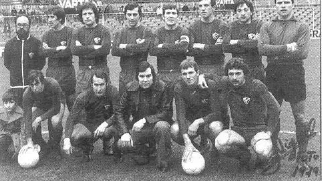 Alineación de la SD Huesca de la temporada 78-79 con Paco Buyo.