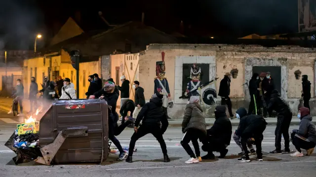 Disturbios en Burgos tras la protesta contra las restricciones