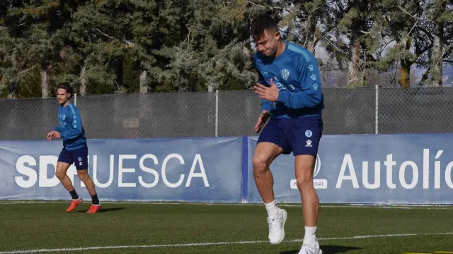 Pablo Maffeo, en el primer entrenamiento del año de la SD Huesca.