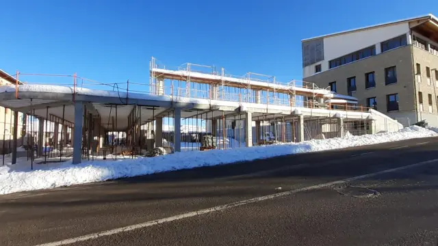 Cantavieja avanza en la construcción del nuevo pabellón