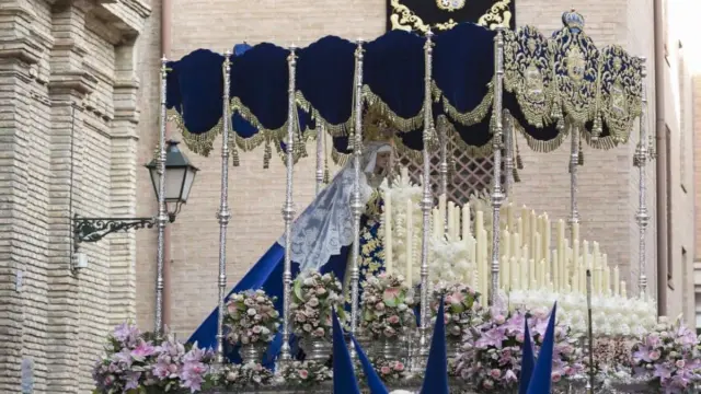 Cofradía de La Humildad en la Semana Santa de 2021 en Zaragoza.