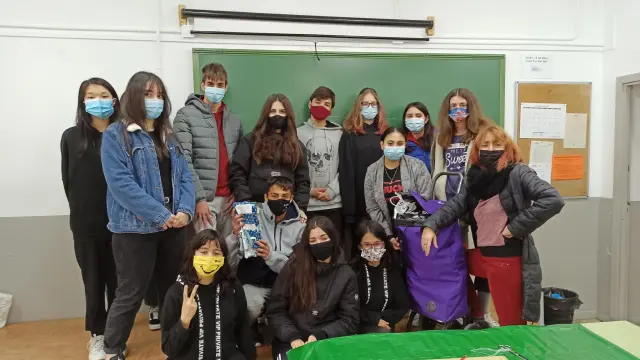 El equipo de alumnos solidarios, que ha aceptado el reto 'Súper Tú'