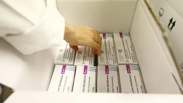 Las primeras dosis de la vacuna de Astra Zeneca llegan al Clínico