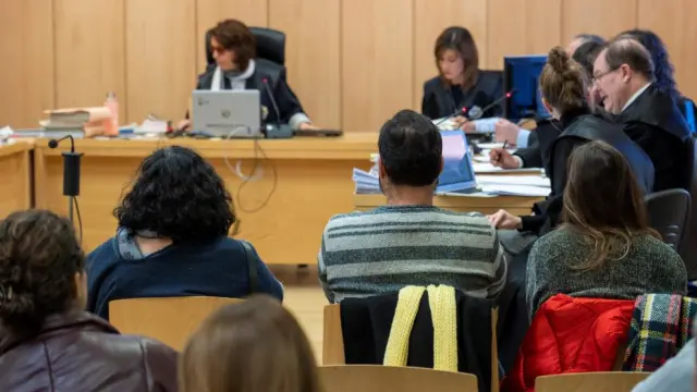 Juicio celebrado en el Juzgado de lo Penal de Teruel por los tuits injuriosos contra los guardias civiles asesinados por Igor el Ruso.