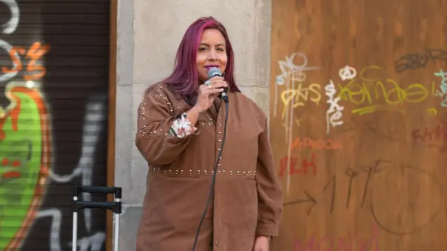 La cantante Patricia Romo en el paseo de la Independencia de Zaragoza