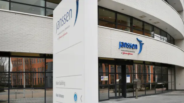 Exterior de la farmacéutica Janssen (Johnson&Johnson) en Leiden (Países Bajos)