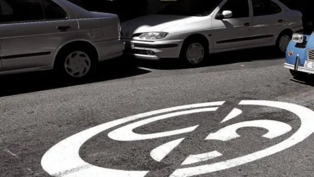 La reducción de velocidad a 30 kilómetros por hora se aplicará en calles con un carril por sentido o un solo carril.