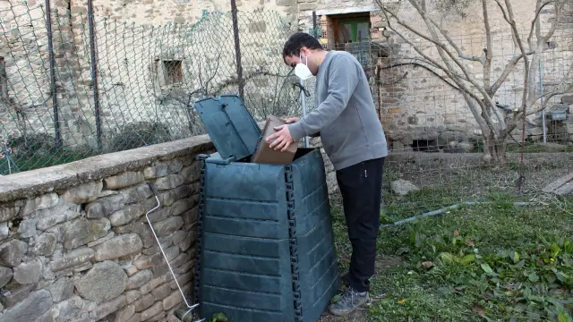 La Comarca Alto Gállego ha distribuido 150 compostadoras domésticas en tres años