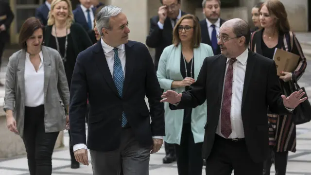 Jorge Azcón y Javier Lambán, el pasado 4 de marzo de 2020 durante el consejo bilateral Ayuntamiento de Zaragoza-DGA.