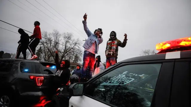 Protestas en Mineápolis tras la muerte de Daunte Wright a manos de un policía.
