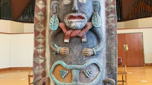 México recupera una urna maya elaborada entre 900-1600 d.C. que estaba en EE. UU.