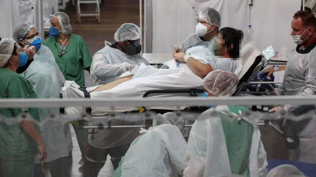 La segunda ola de la pandemia se ensaña con los menores de 40 años en Brasil