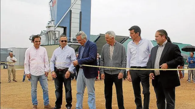 Inauguración en 2017 del secadero de la cooperativa de Montesusín, uno de los proyectos subvencionados por el Leader.