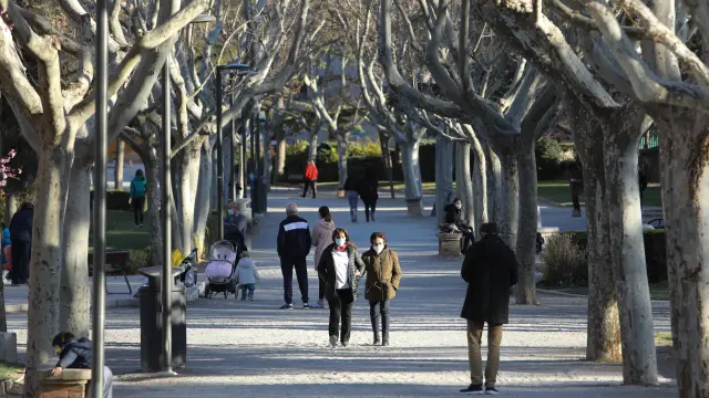 [[[HA ARCHIVO]]] Fecha: 16/03/2021 Autor: ESCRICHE, JAVIER descri: Ambiente en las calles de Teruel, gente paseando, actividades en el parque de los Fueros. notas: Fecha de entrada:17/03/2021
