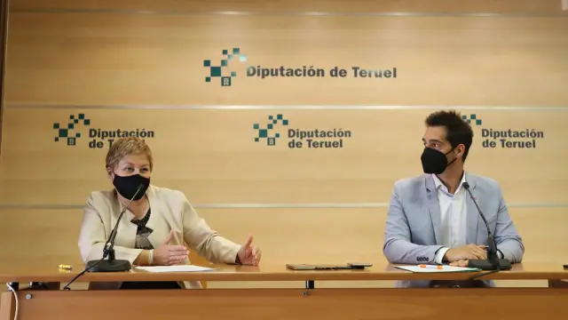 Berta Zapater y Ramón Fuertes, en la rueda de prensa en la DPT.