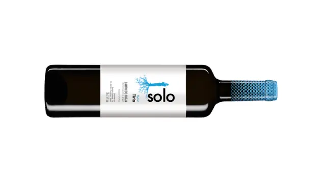 Botella de Solo Syrah Tirio, de Bodegas Aragonesas.